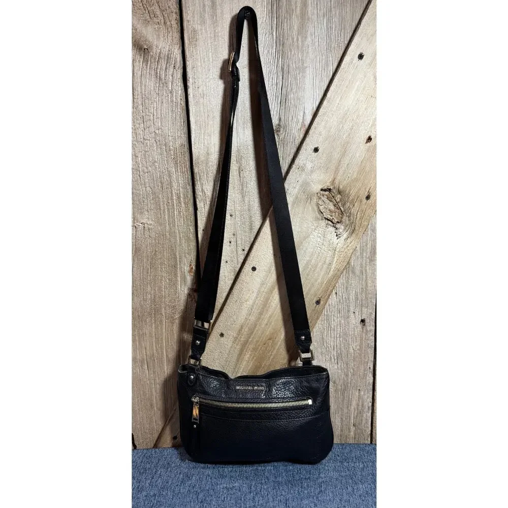 Michael Kors Black Pebbled Leather Bag Crossbody Strap Zipper Outer Pocket